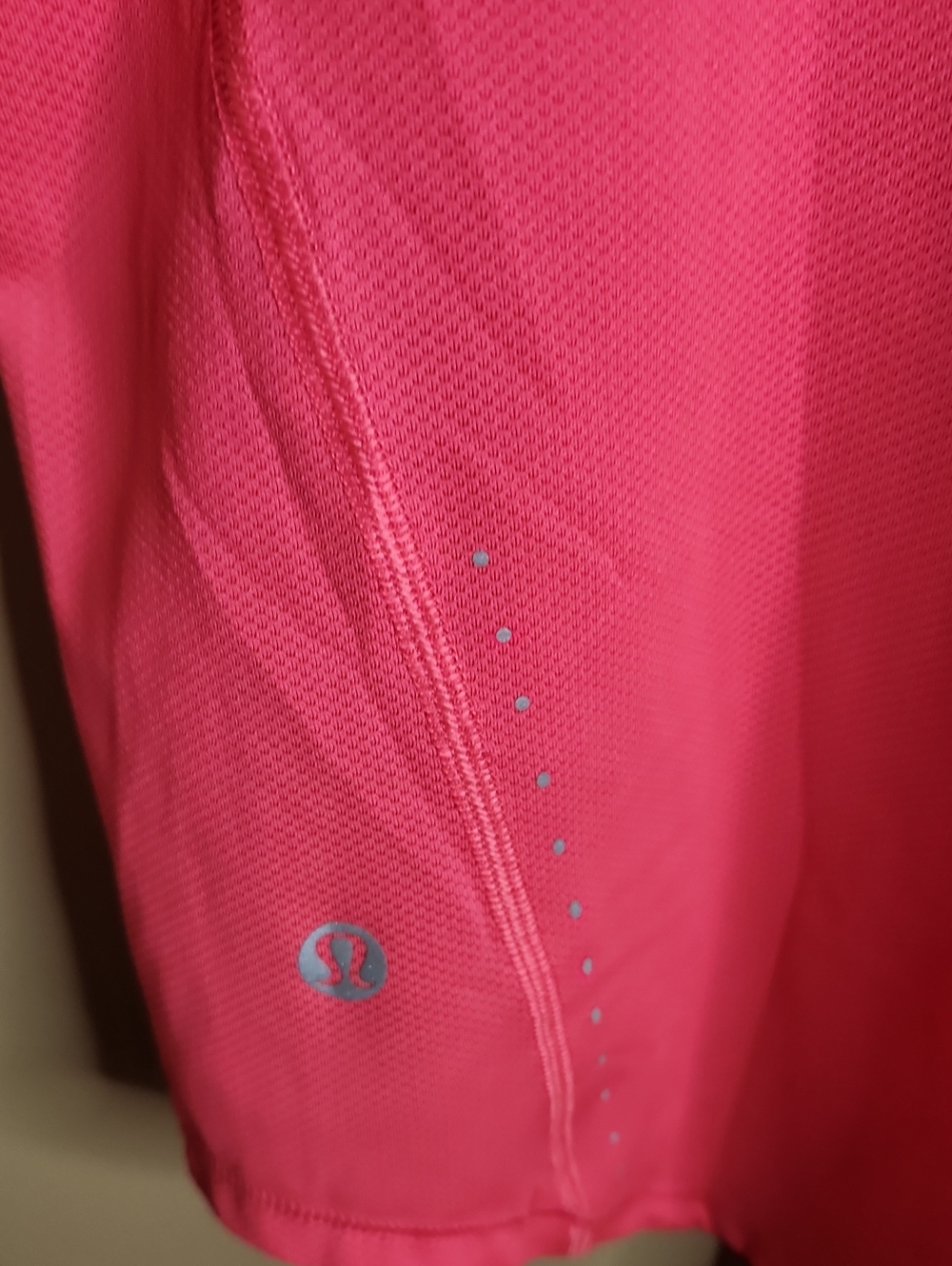 Lululemon High-Neck Running and Training T-Shirt in Lip Gloss. Sz 8. #W3GQOS - Picture 5 of 5